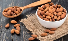 Миндаль: полезные свойства и применение в кулинарии