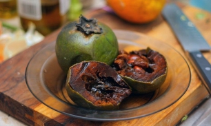 Маленькая черная хурма - польза