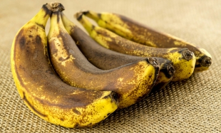 Что приготовить из переспелых бананов?