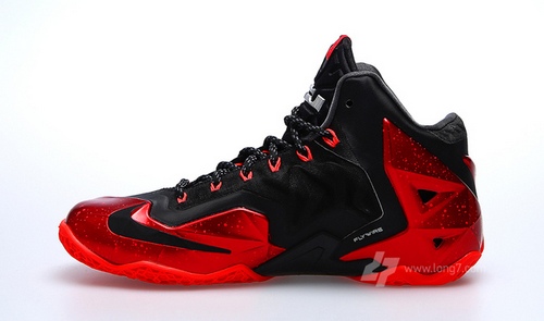  Nike LeBron XI Heat