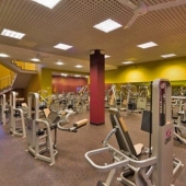 Фитнес клуб GOLDS GYM Lefort